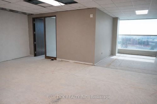401-5500 N Service Rd, Burlington, ON, L7L6W6 | Card Image