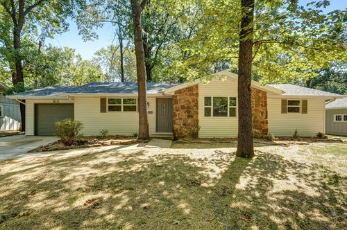 912 S Cavalier Dr, Springfield, MO, 65802-2724 | Card Image