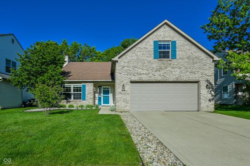 1952 Central Park Blvd, Greenwood, IN, 46143-7329 | Card Image
