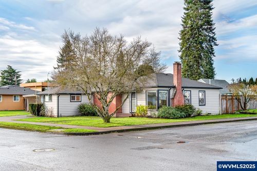 742 Walnut St, Lebanon, OR, 97355-4466 | Card Image