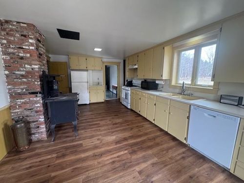 125 Grapevine Rd, Dunbarton, NH, 03046-4112 | Card Image