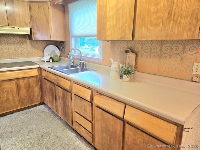 20 Kimball Rd, House other with 3 bedrooms, 2 bathrooms and 4 parking in Wethersfield CT | Image 4