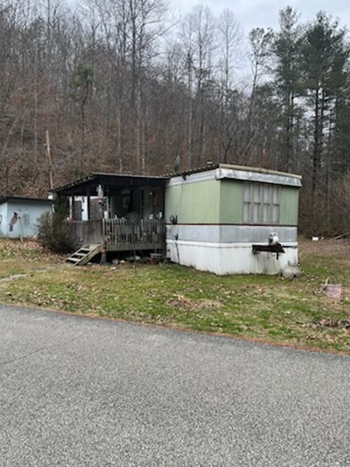 2792 Wallow Hole Rd, Sandy Hook, KY, 41171-7268 | Card Image