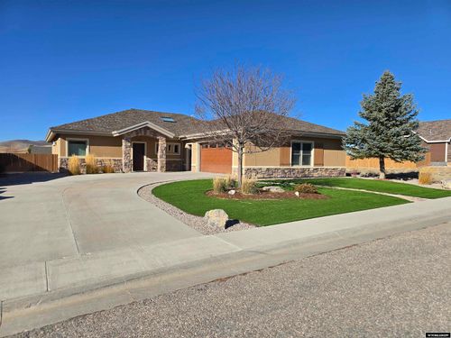 3008 Shetland Dr, Rawlins, WY, 82301-5940 | Card Image