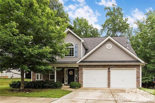 19012 Kanawha Dr, Cornelius, NC, 28031-9391 | Card Image