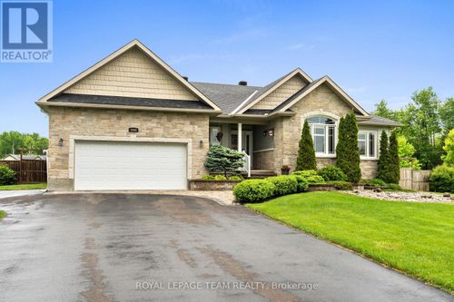 3400 Summerbreeze Dr, Osgoode, ON, K0A2W0 | Card Image