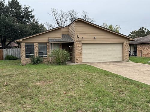 902 San Saba Dr, College Station, TX, 77845-5117 | Card Image
