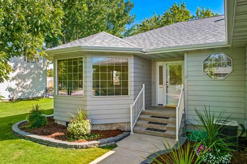 4112 6th Ave N, Great Falls, MT, 59405-1249 | Card Image