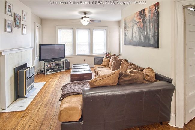 APT-231 - 1313 Lee St E, Condo with 2 bedrooms, 2 bathrooms and null parking in Charleston WV | Image 5