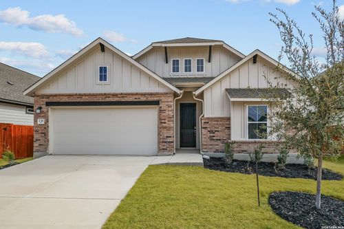 138 Heidi Hl, Castroville, TX, 78009-3527 | Card Image