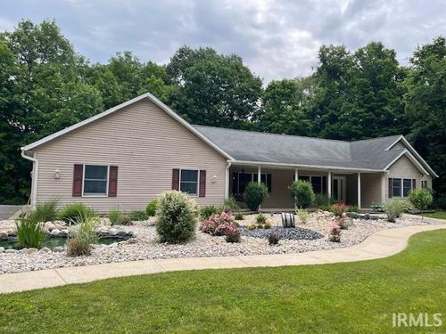 2376 Shadowbrook Dr, Peru, IN, 46970-8984 | Card Image