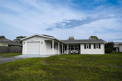821 Barber St, SEBASTIAN, FL, 32958-4867 | Card Image