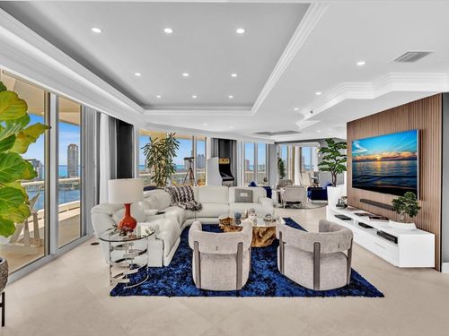 ph-06-7000 Island Blvd, Aventura, FL, 33160-2405 | Card Image