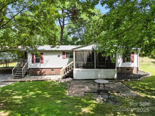 136 Morcroft Ln, Cleveland, NC, 27013-8751 | Card Image