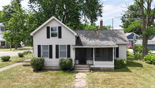 312 Pennsylvania Ave, Dowagiac, MI, 49047-1723 | Card Image