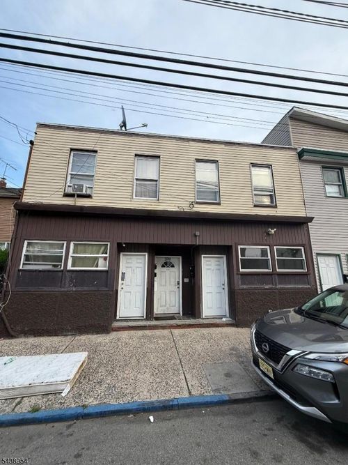 390 Totowa Ave, Paterson, NJ, 07502-2177 | Card Image
