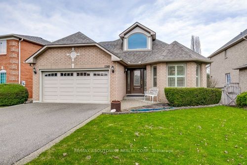 1248 Heritage Way, Oakville, ON, L6M2T6 | Card Image