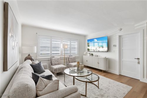 apt-1-975 9th Ave S, NAPLES, FL, 34102-8229 | Card Image