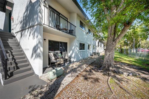 110-7095 Nw 179th St, Hialeah, FL, 33015 | Card Image