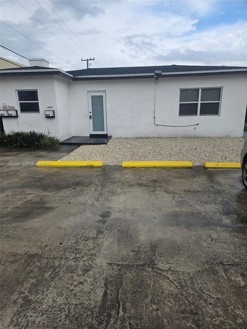 1975 Nw 24th Ct, Miami, FL, 33125-1215 | Card Image