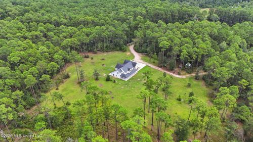 5110 Kiln Delisle Rd, Kiln, MS, 39556-8438 | Card Image