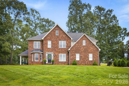 3890 Hyder Ct, Morganton, NC, 28655-7792 | Card Image