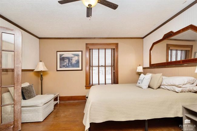 301 E Main St, House other with 4 bedrooms, 2 bathrooms and null parking in Council Grove KS | Image 6