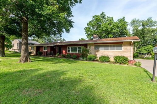 617 Jarboe St, Burlington, KS, 66839-1263 | Card Image