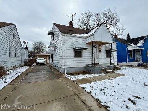 22448 Lambrecht Ave, Eastpointe, MI, 48021-2536 | Card Image