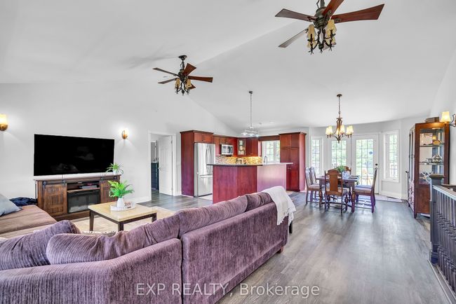 854 Scuttlehole Rd, House other with 5 bedrooms, 3 bathrooms and 12 parking in Roslin ON | Image 4