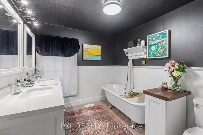 17 Regent Pl, House other with 3 bedrooms, 2 bathrooms and 2 parking in Welland ON | Image 36