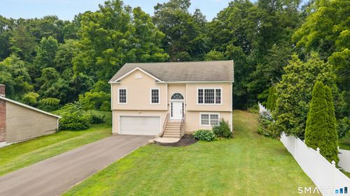 10 West St, Woodbridge, CT, 06525-2130 | Card Image