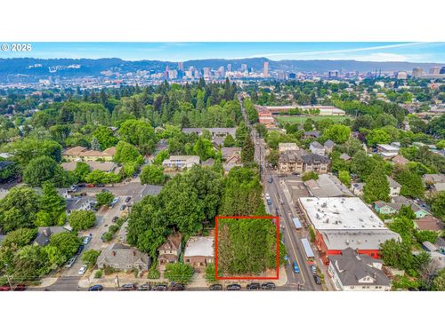 2880 Se Stark St, Portland, OR, 97214 | Card Image
