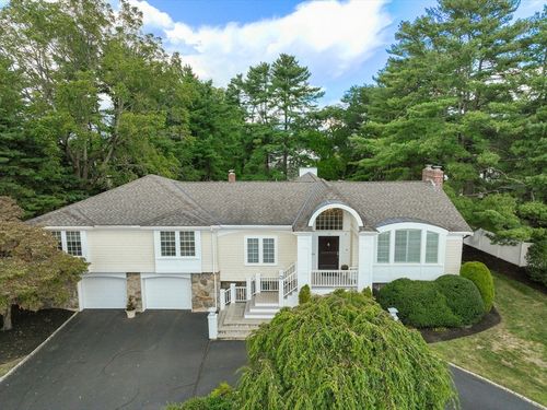 11 Mosley Road, Newton, MA, 02459 | Card Image