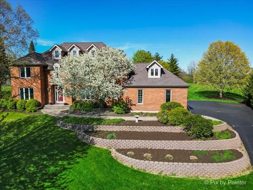 19 Lorraine Ct, Oakwood Hills, IL, 60013-6086 | Card Image