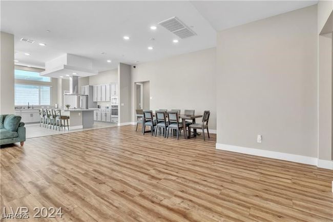 10301 Fairview Ridge Ct, House other with 4 bedrooms, 3 bathrooms and null parking in Las Vegas NV | Image 12