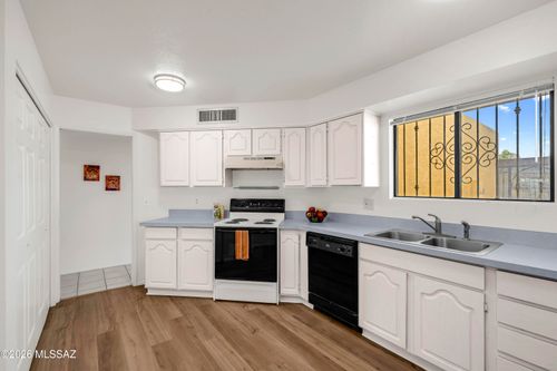 9859 E 1st St, Tucson, AZ, 85748-1951 | Card Image