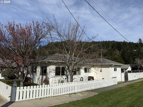 410 3rd Ave, Powers, OR, 97466-9741 | Card Image