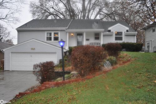 1515 N Main St, Carroll, IA, 51401-1527 | Card Image