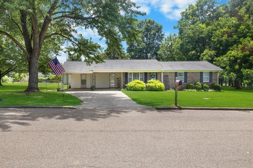 1273 Wind Crest Dr, Union City, TN, 38261-7417 | Card Image