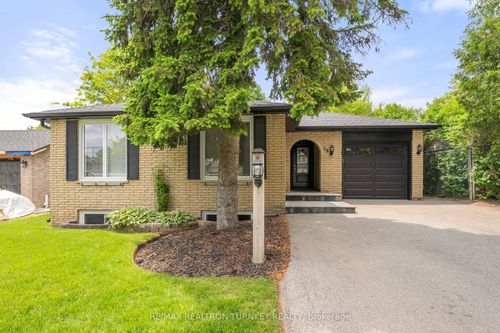 58 Olive St, Holland Landing, ON, L9N1L5 | Card Image