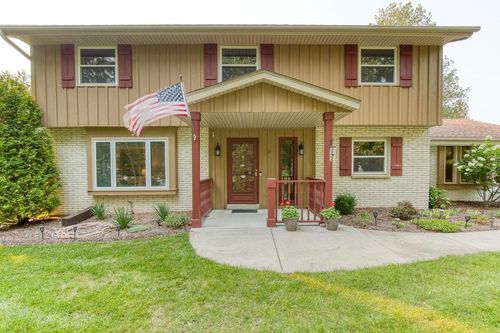 S64W12622 Tennyson Lane, Muskego, WI, 53150 | Card Image