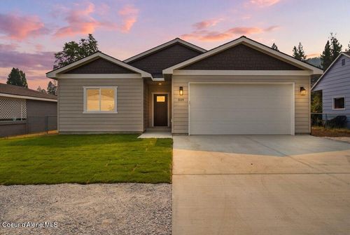 509 S 3rd St, Pinehurst, ID, 83850-8730 | Card Image