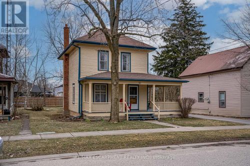 52 Ellis St, Norfolk, ON, N0E1M0 | Card Image