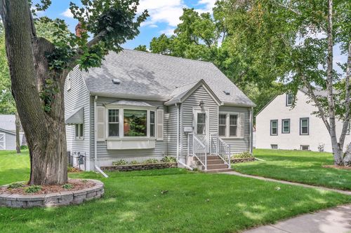 225 4th Ave Ne, Osseo, MN, 55369-1238 | Card Image