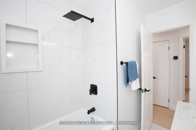 1362 Pharmacy Ave, House other with 5 bedrooms, 3 bathrooms and 3 parking in Scarborough ON | Image 21