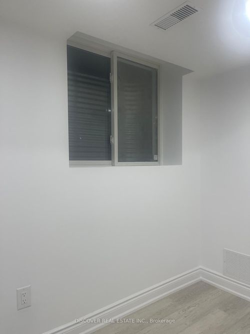 1569 Pennel Dr, Oshawa, ON, L1K0J9 | Card Image