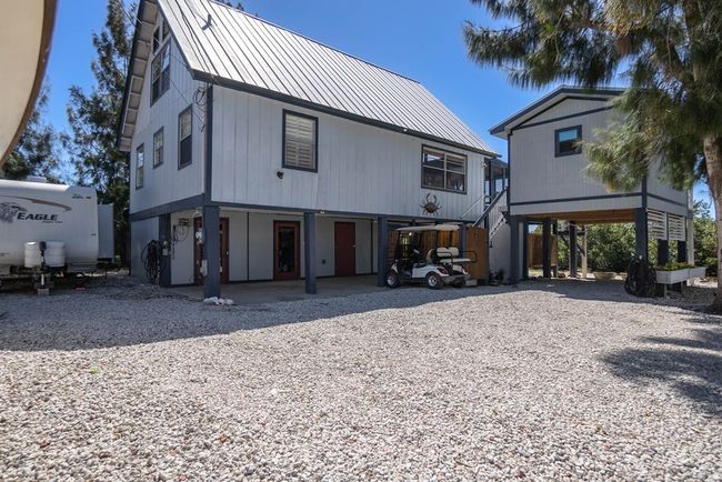 16490 Sw Indiana Ave, House other with 4 bedrooms, 4 bathrooms and null parking in CEDAR KEY FL | Image 4