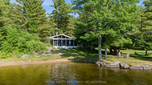 1066 Breen Lane, Enterprise, ON, K0K1Z0 | Card Image