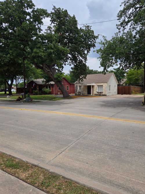 532 S Coppell Rd, Coppell, TX, 75019-3903 | Card Image